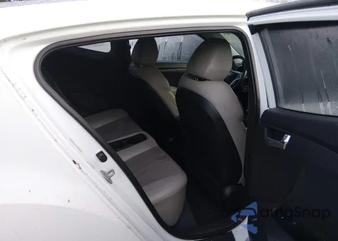 2013 Hyundai Veloster Base W/Gray z USA, uszkodzony, nr VIN KMHTC6AD4DU126669